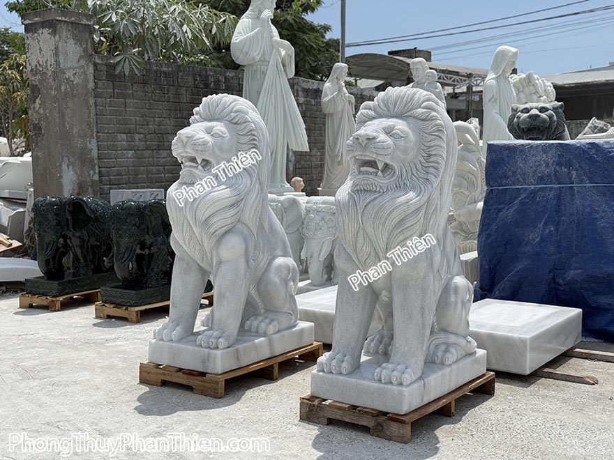 tượng sư tử đá