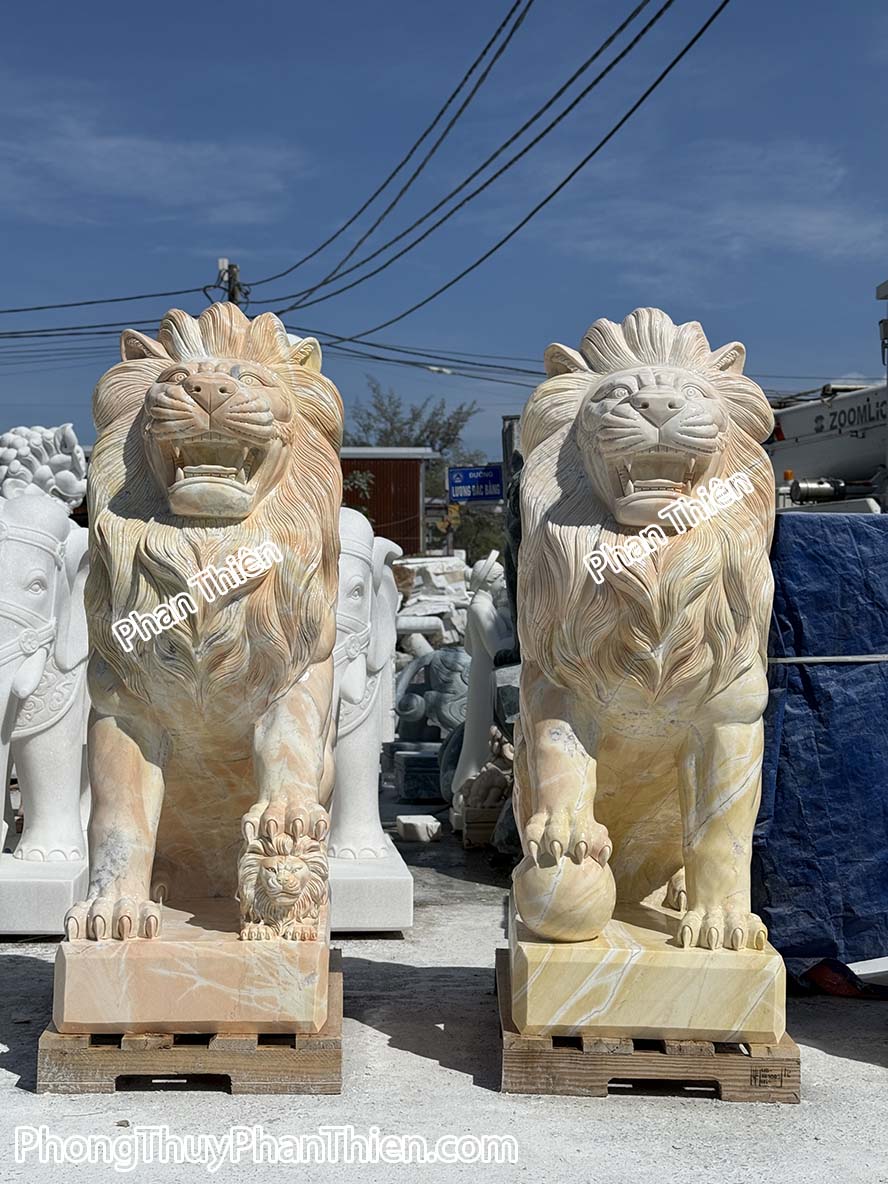 sư tử đá